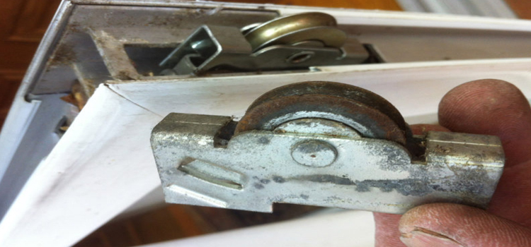 screen door roller repair in Rancho Murieta